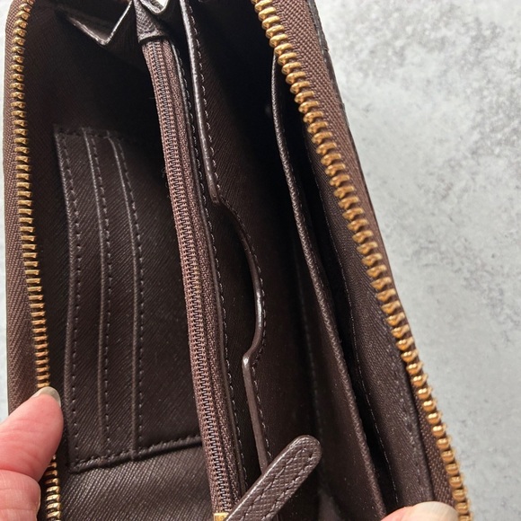 Michael Kors Chocolate Brown Wallet with Gold Hardware - Picture 5 of 9